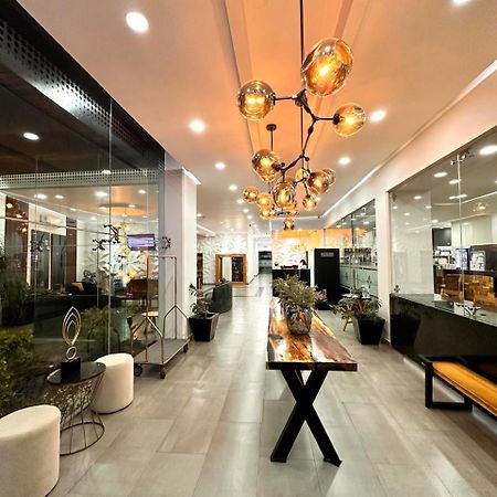 Hotel Bugari Aeropuerto Guadalajara Las Pintas Exteriör bild
