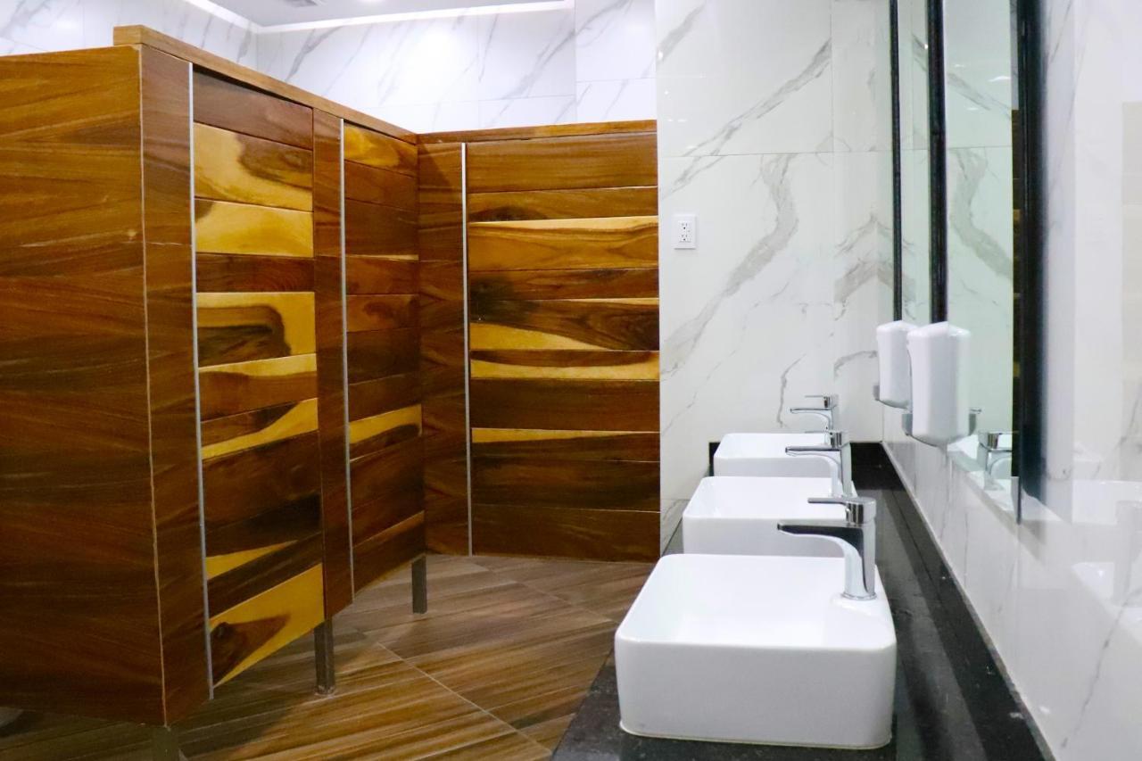 Hotel Bugari Aeropuerto Guadalajara Las Pintas Exteriör bild