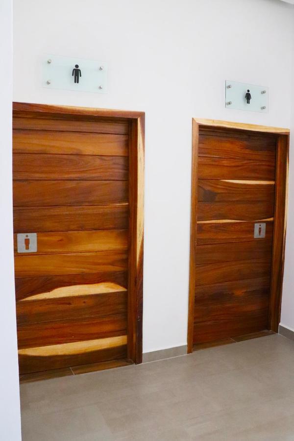Hotel Bugari Aeropuerto Guadalajara Las Pintas Exteriör bild
