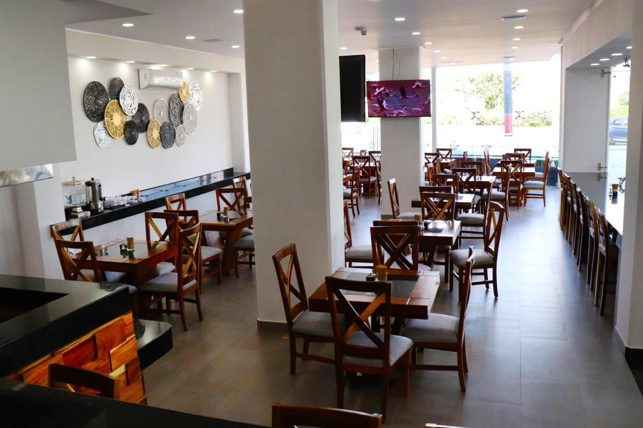 Hotel Bugari Aeropuerto Guadalajara Las Pintas Exteriör bild