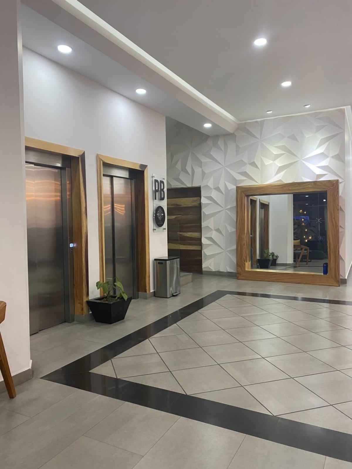 Hotel Bugari Aeropuerto Guadalajara Las Pintas Exteriör bild