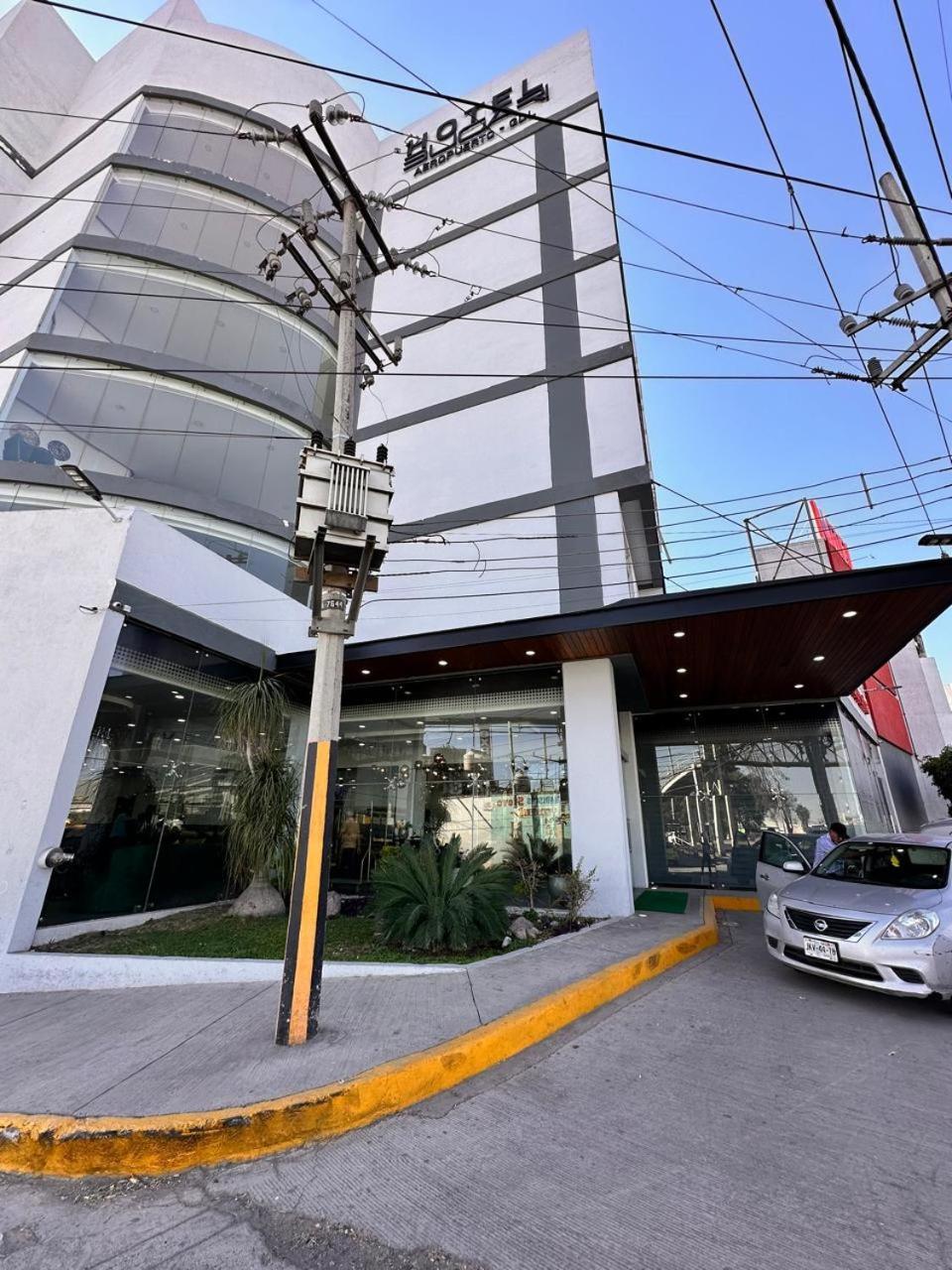 Hotel Bugari Aeropuerto Guadalajara Las Pintas Exteriör bild